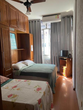 EXCELENTE QUARTO E SALA PARA até 5 PESSOAS POSTO 6 COPA